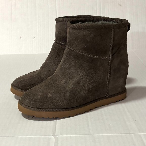 UGG Classic Femme Mini Snow Boots - Picture 2 of 8